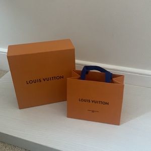 Louis Vuitton Pull Style Box & Bag